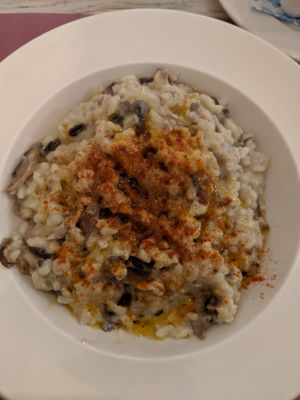 Vegan mushroom risotto at New Vita Restaurant in Sabadell