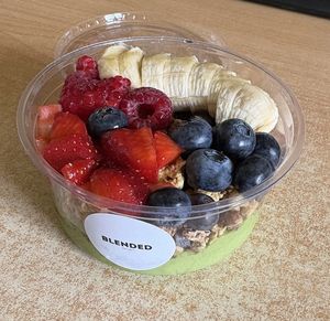 Delicious matcha smoothie bowl - 3 flavours of base! Vegan granola options (just be aware of honey), offers oat, almond, soy and coconut milk in drinks   at Blended Kitchen  in Bath