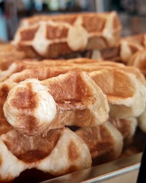 Waffles at Otaku Café in Orleans