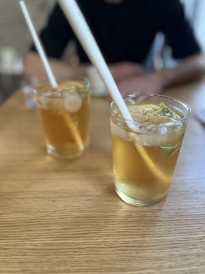 Birne-Zitronen-Eistee  at Café marais in Konstanz