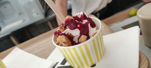 Sundae kind oat love at Oatly - Pop-Up in Paris