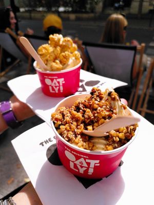 Week 4: Jaja collaboration at Oatly - Pop-Up in Paris