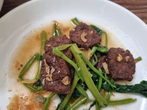 Fried beef with vegetables at Katze in Hanoi