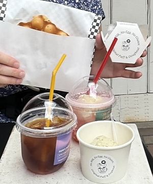   at PAPA'S PUFF STAND in Fukuoka