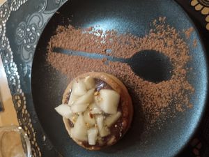 Dessert poire praliné végane une merveille at ASRAYA in Aubenas