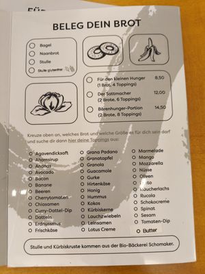Build your own Sandwich: Vegan options are labelled with a leaf at Café Rheinschmökern in Krefeld