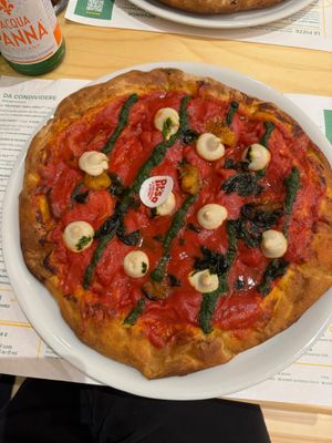 Queen of hearts pizza absolutely amazing  at Pit'sa in Milan