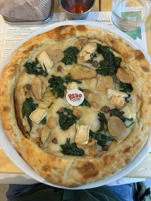 Pizza Chanel N.5  at Pit'sa in Milan