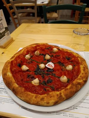 Regina at Pit'sa in Milan