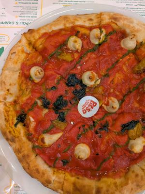 Queen of Hearts Pizza at Pit'sa in Milan