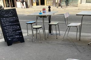 Terrace at CURB STREET FOOD in Paris