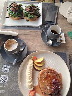 Vegetarian (maybe vegan) French toast at Bitter in Tirana