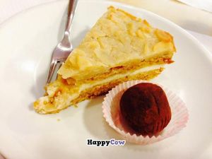 Almond cake and chocolate ball at La Pentola Vegana in Monza