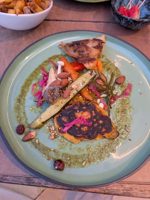 Josselyn's vegetable plate at Le Chante Clair in Saintes-maries-de-la-mer