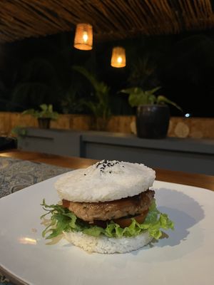 Vegan rijstburger.  at Buda Bakery & Resto in Singaraja