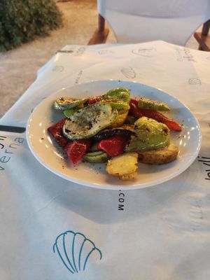 Grilled vegetables at Kochyli in Nea Plaghia