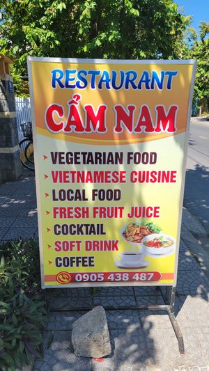 Restaurant description at Can Nam Quan in Hoi An
