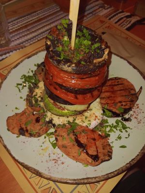 El templo salad at Tranquilo in Santorini