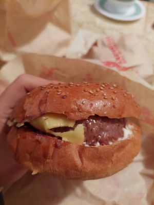  at Burgler in Kalamaria