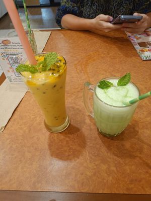 Tropical Passion Smoothie, Kiwi Lychee Lush Shake at Ubuntu Eat in Phuket