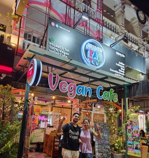 Beautiful exterior and interior design of the cafe at Ubuntu Eat in Phuket