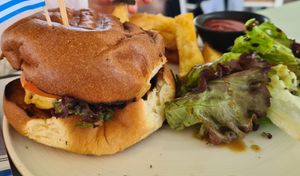 Vegan.burger at Kalomirakis Tavern in Crete