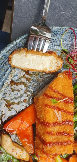 Panierter Tofu at Noory in Hamburg