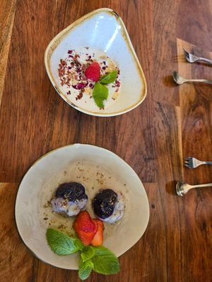 desserts at Kamala Vegan in Berlin