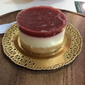 Vegan Cheesecake at Universo Vegano in Rome