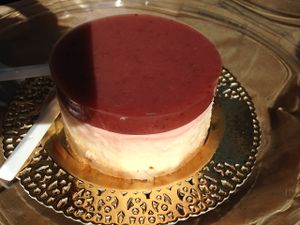vegan cheesecake at Universo Vegano in Rome