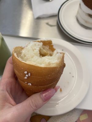 saltbread   at Leedorim - Gyeongbokgung Main Branch  - 경복궁 본점 in Seoul