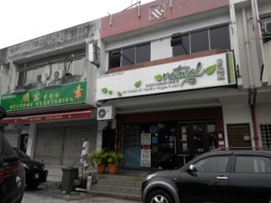 vegetarian restaurant at Raku Raku Vegetarian Steamboat and Japanese Cuisine in Petaling Jaya