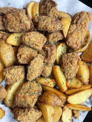 Perfect vegan chicken   at Chicken in the Kitchen in Seoul