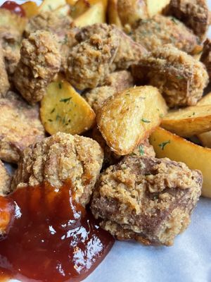 Love the „traditional sauce"  at Chicken in the Kitchen in Seoul