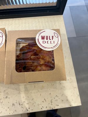 Grab & go at Wulf Deli in London