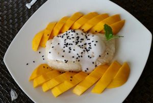 Mango sticky rice at Veggie House in Los Angeles