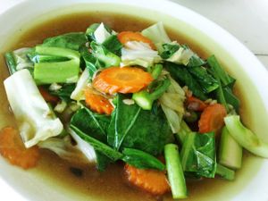 Rad Naa : Pan fired flat noodles, fried tofu with two kinds of broccoli in gravy sauce. at Veggie House in Los Angeles