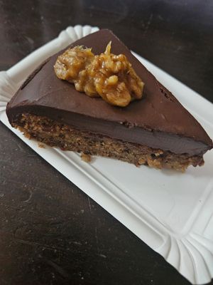 Walnuss-Mocca-Torte at Feinkost Rösling in Leipzig