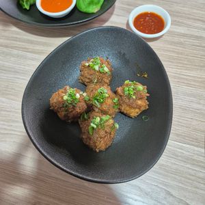 Manchurian momo at Mo:Mo Mauritius in Quatre Bornes