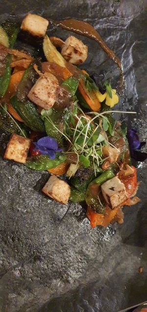 Wokked vegetables with tofu at East in Le Morne