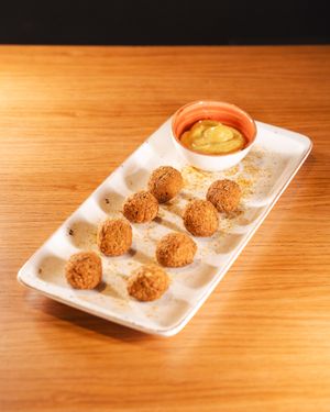 Falafel con maionese vegana al Curry at Jolly Jumper in Cuneo