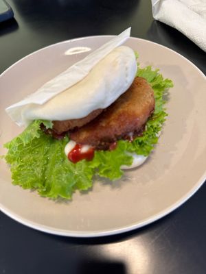 Bao vegano  at SaluTé in Heredia