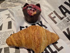 Red velvet Muffin and vegan Croissant at MAD - Flax & Kale - T1 T4 in Madrid