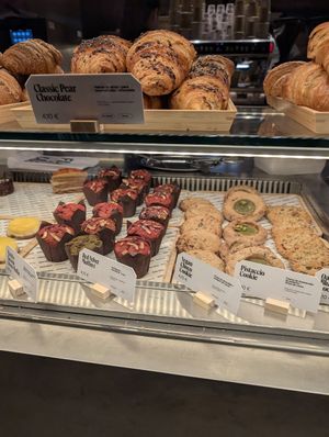 vegan cookie at MAD - Flax & Kale - T1 T4 in Madrid