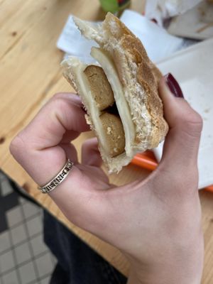 Vegan Cachorro  at Lado B - Mercado Bom Sucesso in Porto