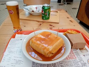  at Lado B - Mercado Bom Sucesso in Porto