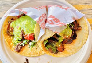 Tacos de Hongo 🍄‍🟫 🌮   at Tacos 1986 in Santa Monica