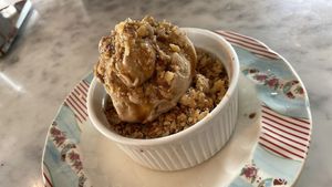 Apple crumble at Raw Cafe in Lima