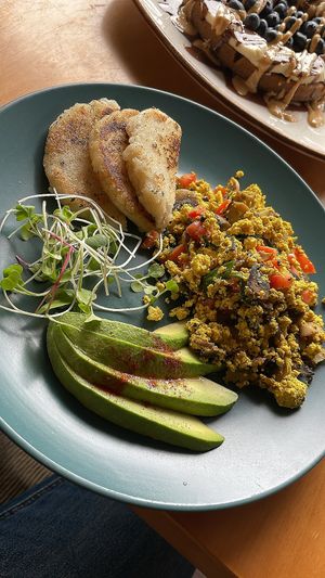 Revuelto de tofu  at Raw Cafe in Lima