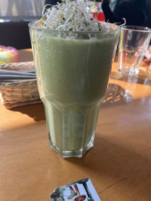 Verde Ultra Smoothie  at Raw Cafe in Lima